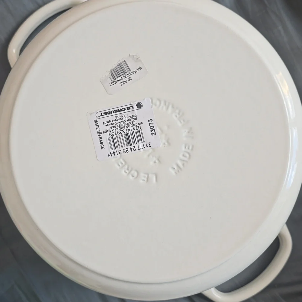 NEW Le Creuset Enameled Cast Iron Round Oven, 4 1/2-Qt.Honeycomb,Retail $500.00